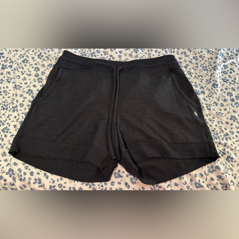 Active life shorts